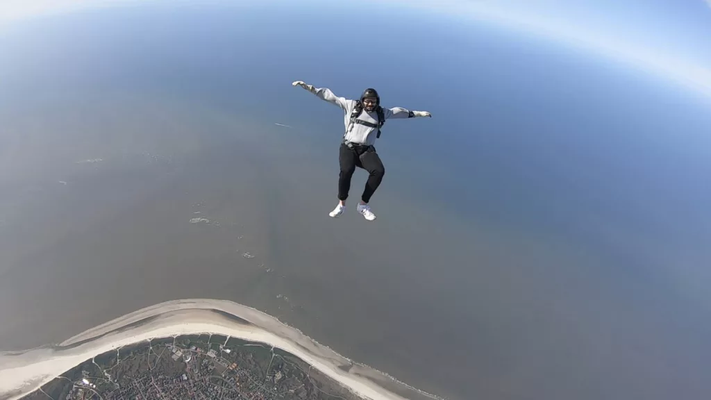 skydive_varrelbusch_langeoog_sitfly_fabian