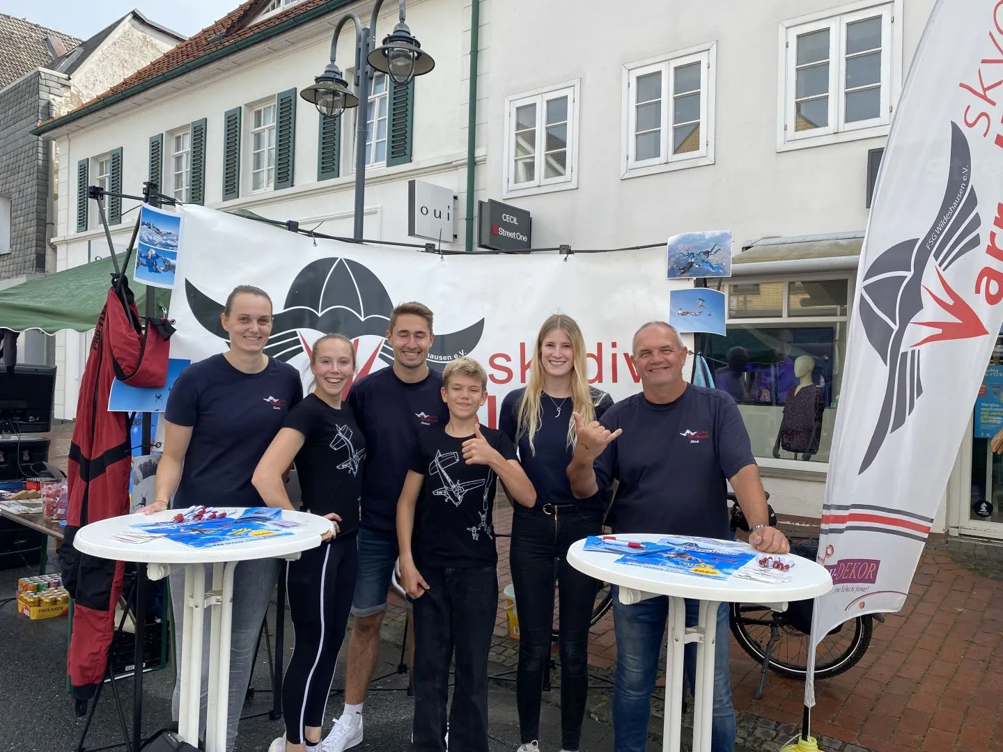 Skydive Varrelbusch Team beim Stand auf den Vechtaer Vereinstagen 2023